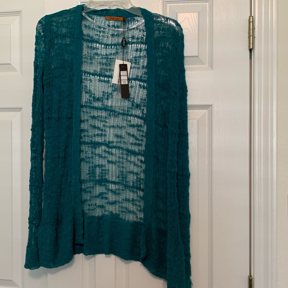Belldini lace top